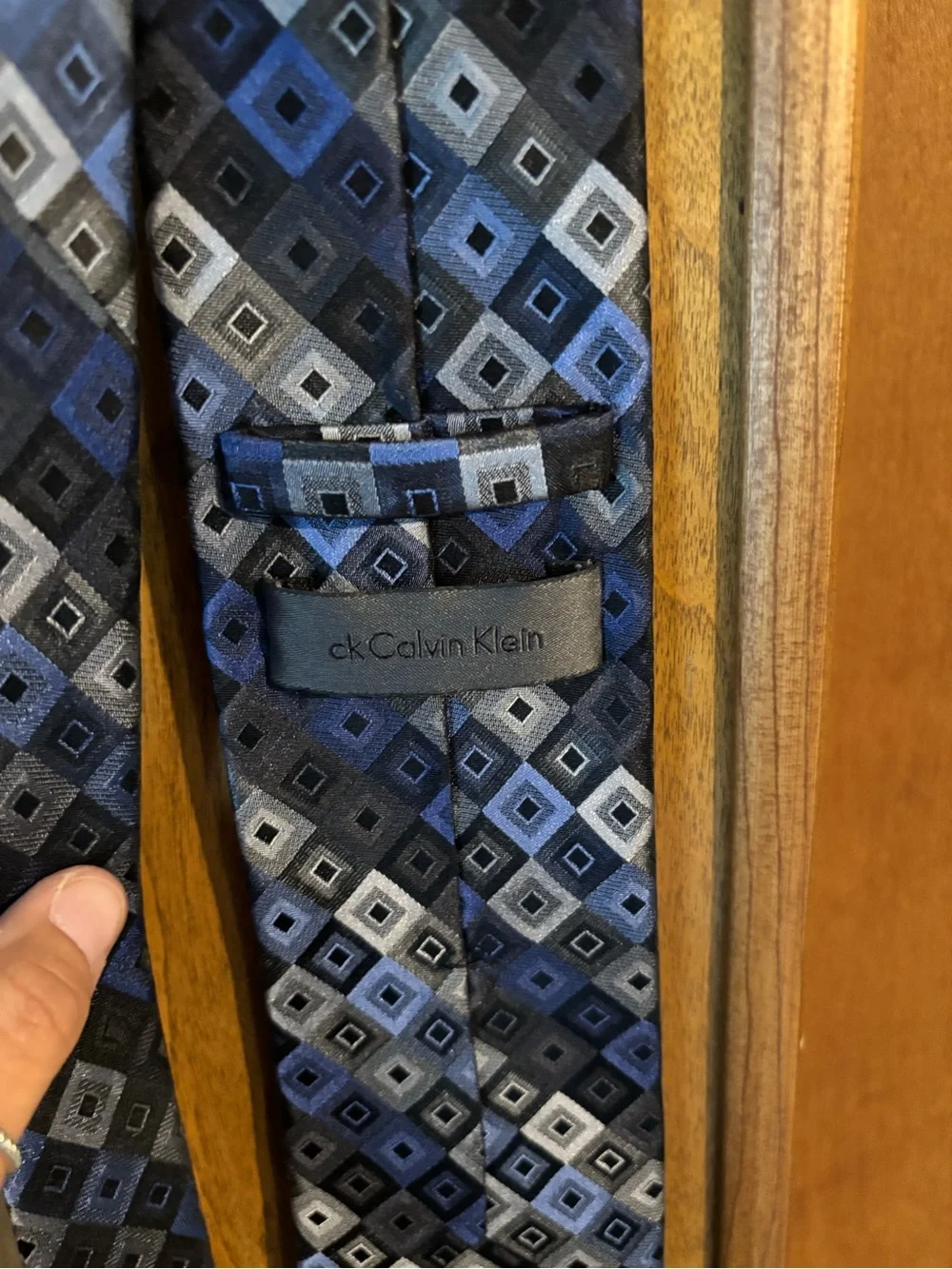 Men's Calvin Klein Blue Geometric Silk Tie - Classic Pattern